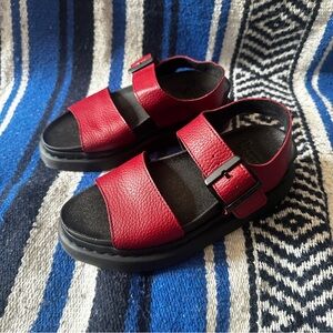 Dr Martens Romi Sandals *rare*